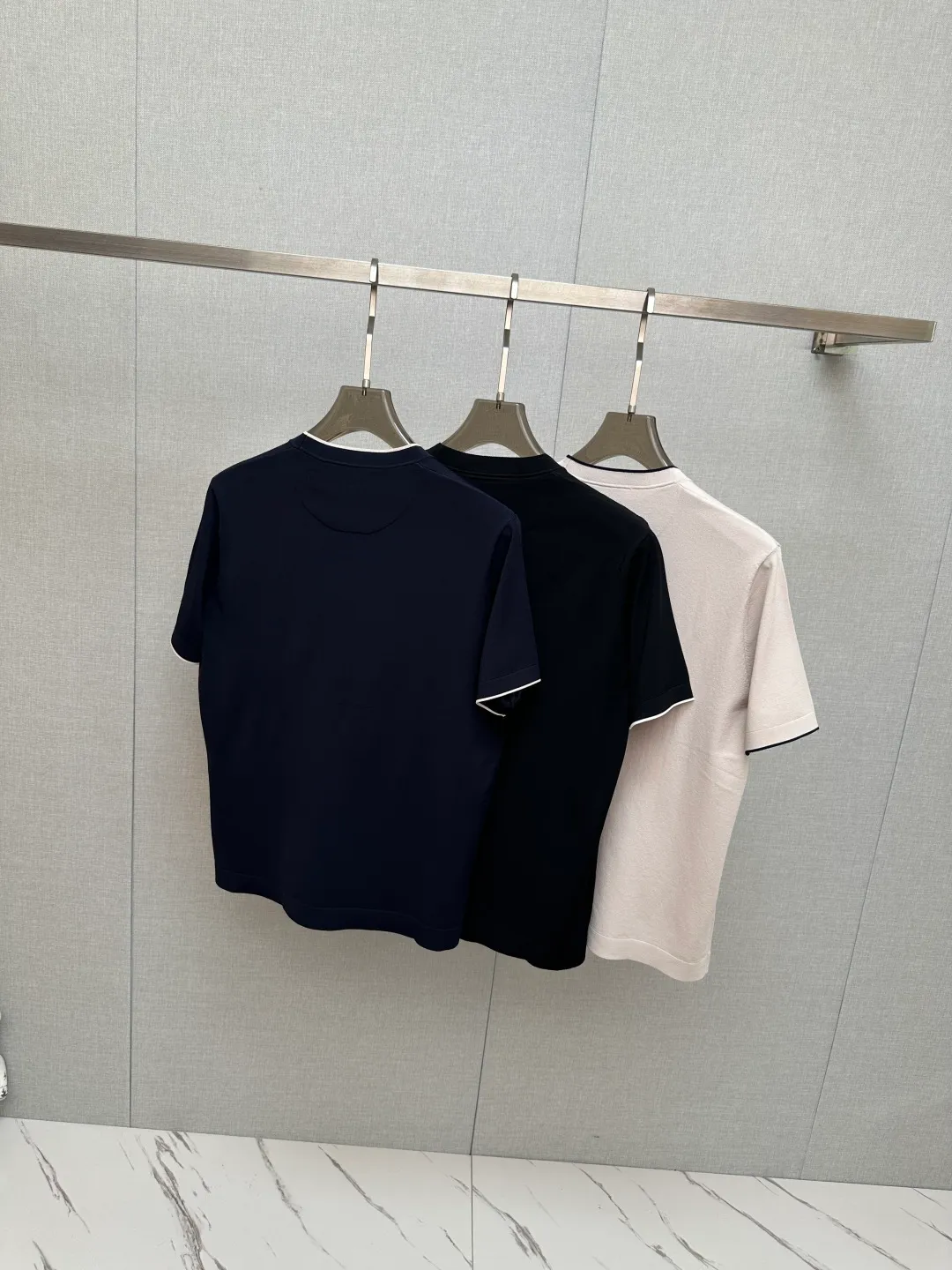 BC top quality 2026 new short sleeves! Original custom fabric, soft to the touch. Top imported private goods, fashionable design and trendy short sleeves, without losing luxury. There is no doubt about the quality. The upper body effect is amazing, luxury official website Same Style! Size: M-3XL